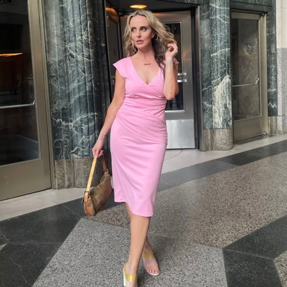 THE Pink Dress!! Carrie's Iconic Faux Wrap Dress - Picture 1 of 7